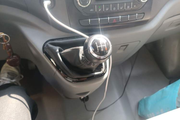 Used Foton Toano 2020 2.5T Manual Tongtu Short Wheelbase Mid-Roof 5/6-Seater 4J25TC3
