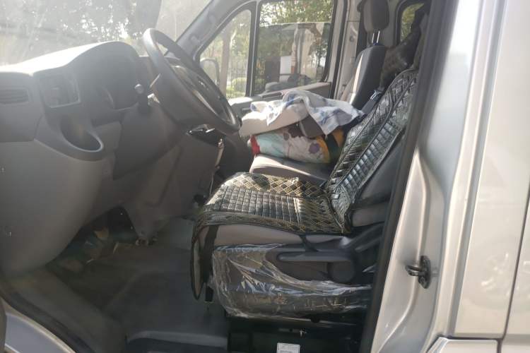 Used Foton Toano 2020 2.5T Manual Tongtu Short Wheelbase Mid-Roof 5/6-Seater 4J25TC3
