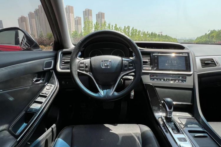 Used Honda Spirior 2015 2.0L Prestige Edition
