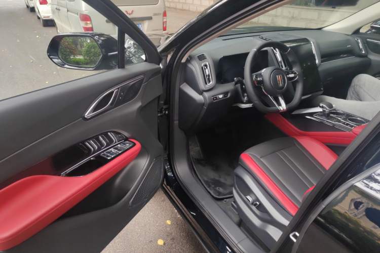 Used Hongqi HS3 2023 1.5T Two-Wheel Drive Shanwei Edition