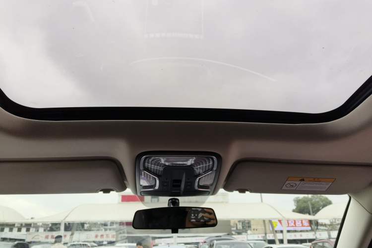 Used Changan CS85 COUPE 2023 1.5T DCT Prestige Edition