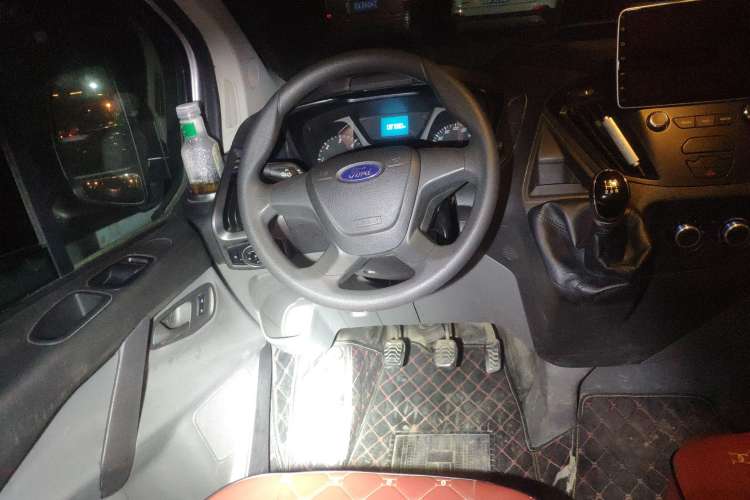 Used Ford Transit 2017 2.0T Diesel Multi-Function Commercial Vehicle Mid-Drive Mid-Roof China V Standard
