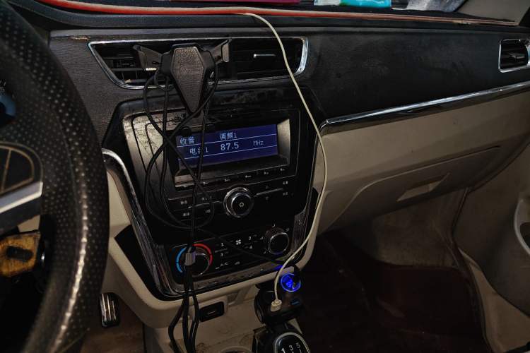 Used Jinbei New Hiace X30L 2018 1.5L Box Truck Wealth Edition DLCG14