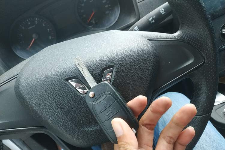 Used Wuling Hongguang PLUS 2019 1.5T Manual Standard Edition 5 Seats