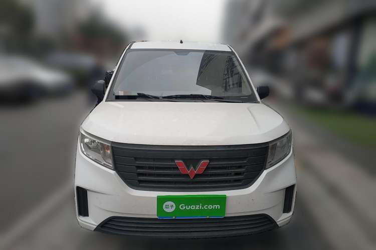 Used Wuling Hongguang PLUS 2019 1.5T Manual Standard Edition 5 Seats