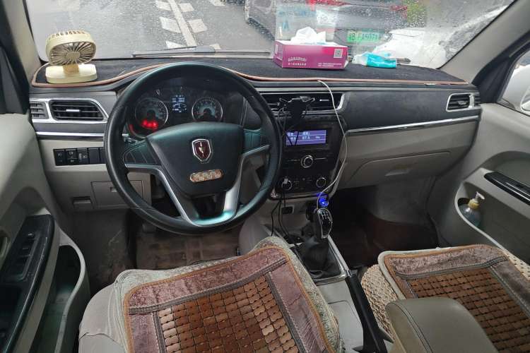 Used Jinbei New Hiace X30L 2018 1.5L Box Truck Wealth Edition DLCG14