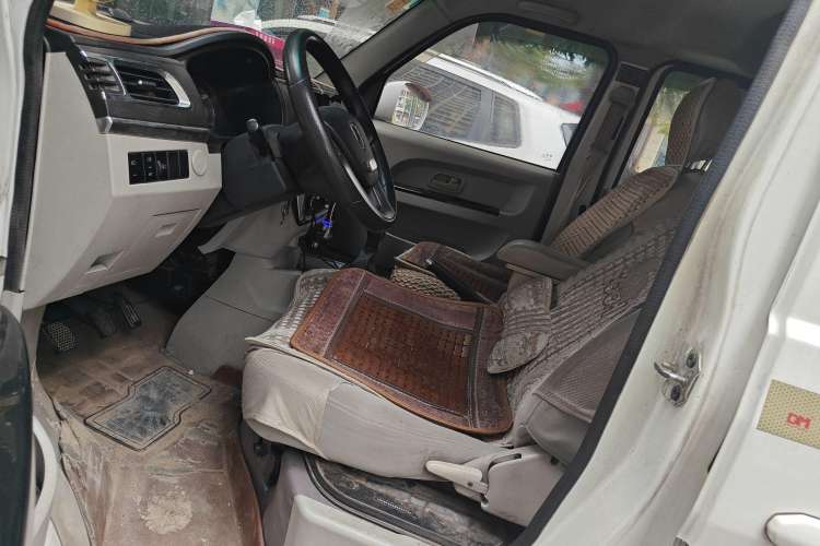 Used Jinbei New Hiace X30L 2018 1.5L Box Truck Wealth Edition DLCG14