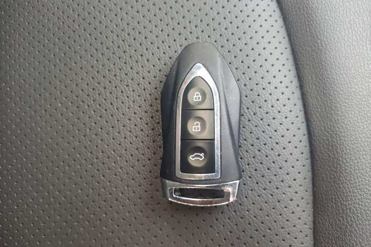 Used Zotye T600 2016 1.5T Manual Luxury Model
