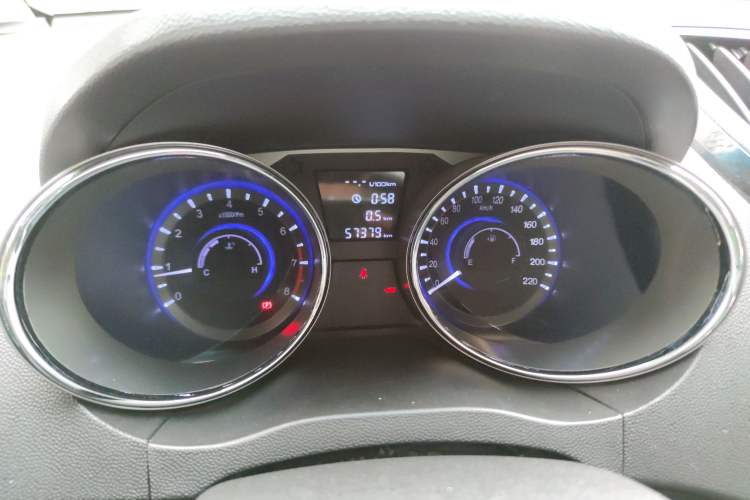 Used JAC Refine M2 2013 1.8L Manual Luxury Smart Model 5 Seats