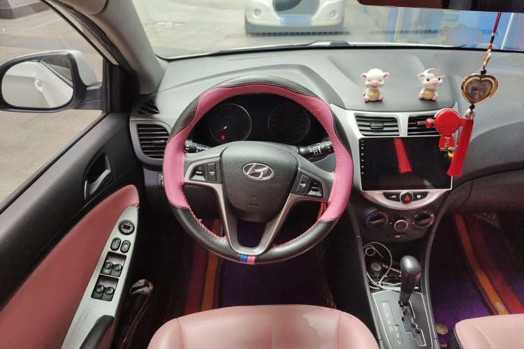 Used Hyundai Verna Ray 2016 1.4L Automatic Leading-Edge GLX
