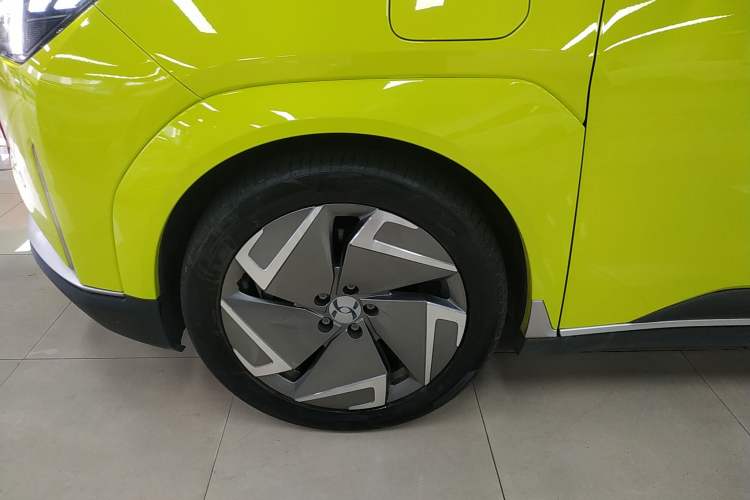 Used Hycan Z03 2021 Trendy Smart Edition Left Front Wheel Hub