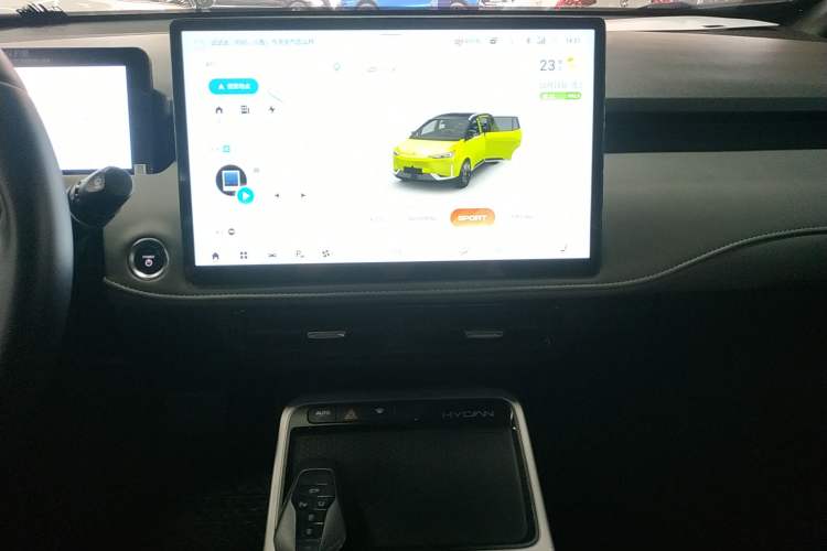 Used Hycan Z03 2021 Trendy Smart Edition Audio And AC Panel