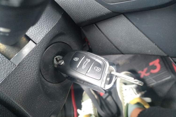 Used Dongfeng Aeolus AX3 2016 1.5L Automatic Shangkue Model
