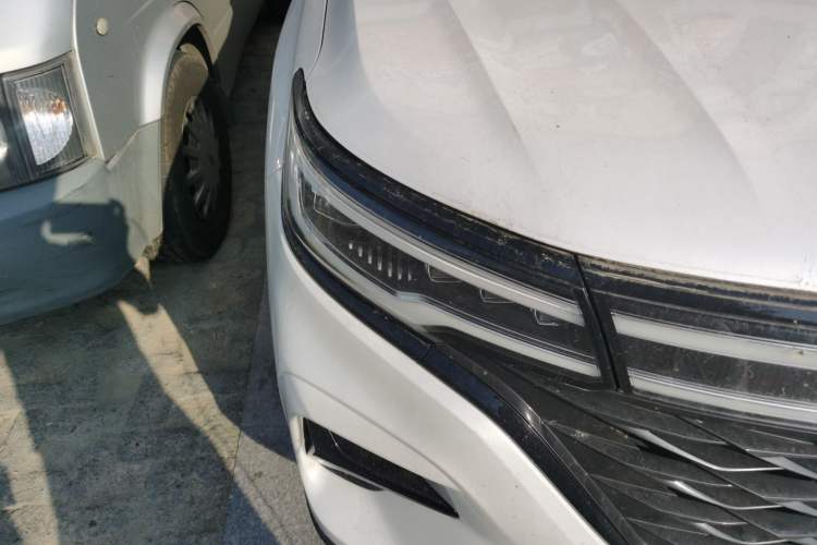 Used Roewe RX5 MAX 2021 Supreme Series 300TGI Automatic Luxury Cabin Edition
