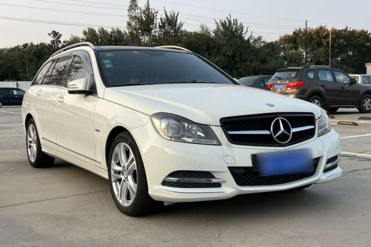 Used Mercedes-Benz C-Class 2011 C 200 Fashion Travel Edition
