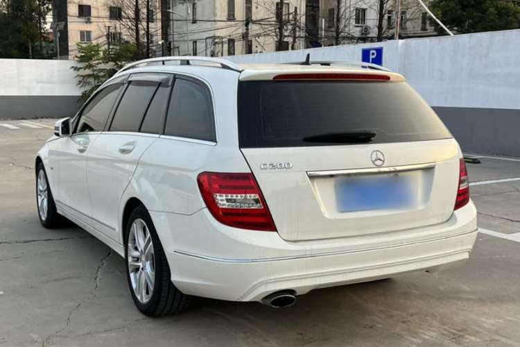 Used Mercedes-Benz C-Class 2011 C 200 Fashion Travel Edition
