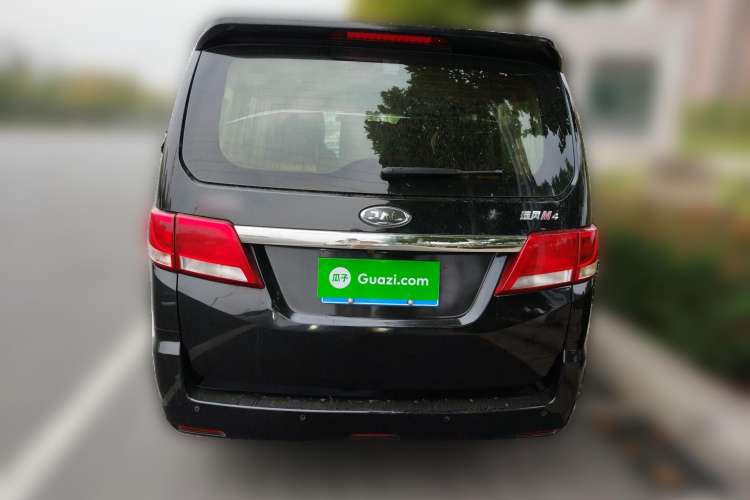 Used JAC M4 2016 2.0L Manual Luxury Version
