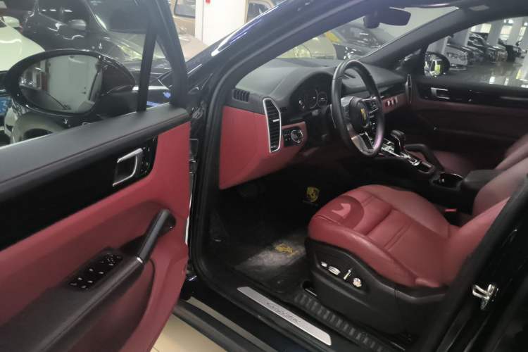 Used Porsche Cayenne E-Hybrid 2019 Cayenne E-Hybrid 2.0T
