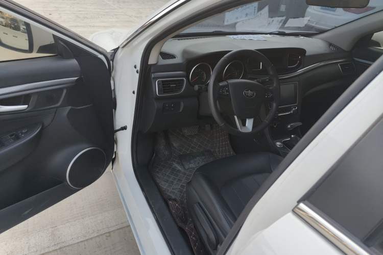 Used Bestune B50 2019 1.4T Automatic Elite Edition
