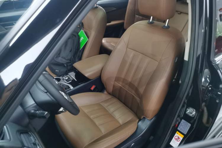 Used Changan CS95 2017 2.0T Four-Wheel Drive ZhiZun Edition