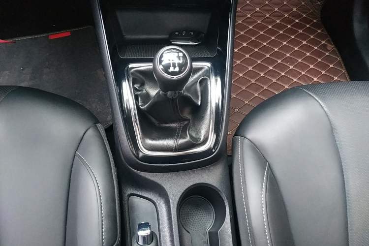 Used Roewe i5 2019 1.5L Manual 4G Connectable Langhao Edition
