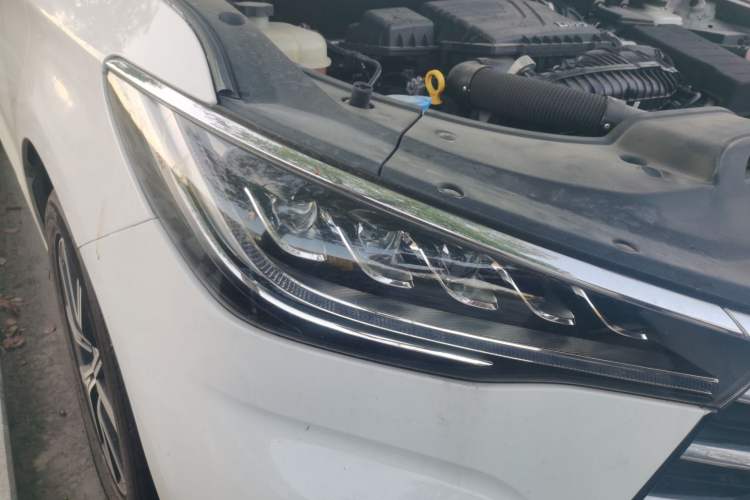 Used BYD Song MAX New Energy 2022 DM-i 105KM Prestige Model
