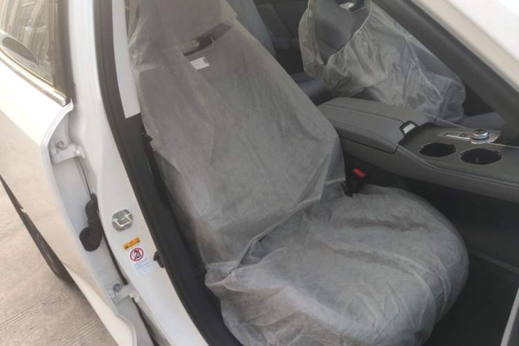 Used Changan UNI-K 2023 2.0T Two-Wheel Drive YueShang Trim