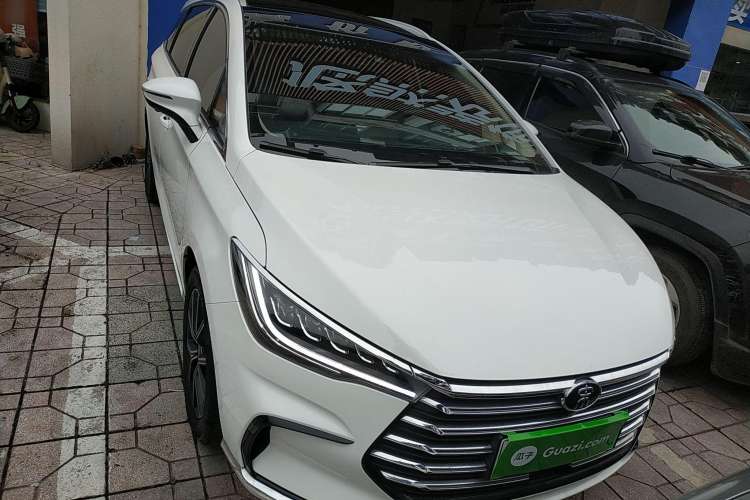 Used BYD Song MAX New Energy 2022 DM-i 105KM Flagship Model Front