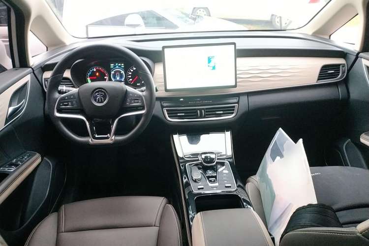 Used BYD Song MAX New Energy 2022 DM-i 105KM Flagship Model Center Console