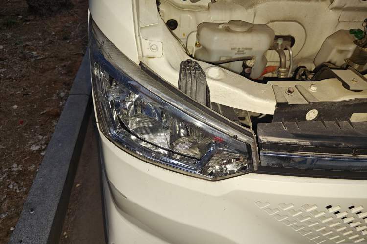 Used Dongfeng Yufeng Yufeng EM26 2023 High-End Model 41.86 kWh CATL
