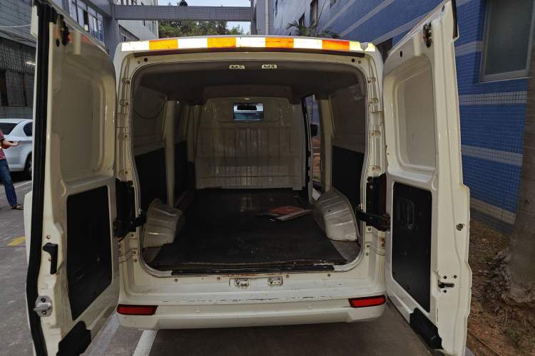 Used Dongfeng Yufeng Yufeng EM26 2023 High-End Model 41.86 kWh CATL
