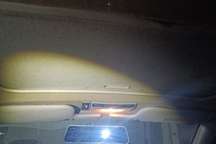 Used Soueast V3 Lingyue 2012 Revised Version 1.5L Manual – Style Edition
