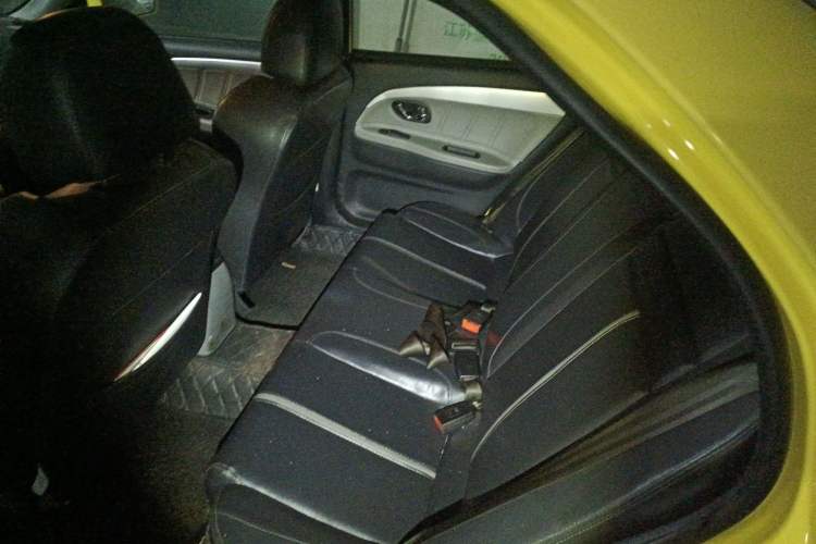 Used Soueast V3 Lingyue 2012 Revised Version 1.5L Manual – Style Edition
