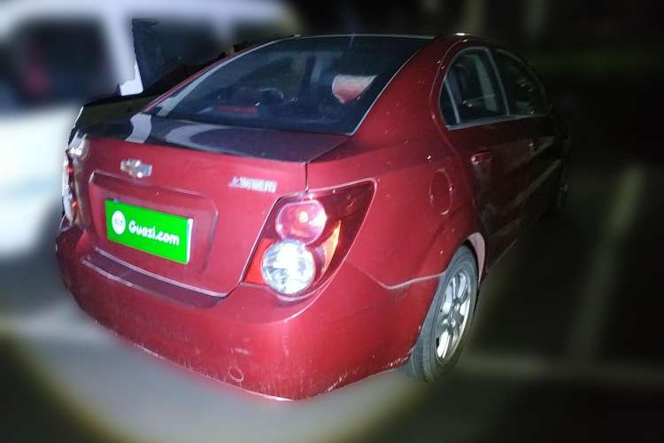 Used Chevrolet Aveo Sonic 2011 Sedan 1.4L Manual Transmission SE
