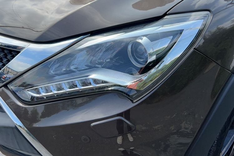 Used BYD Tang New Energy 2015 2.0T Four-Wheel-Drive Flagship Model
