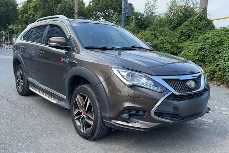 Used BYD Tang New Energy 2015 2.0T Four-Wheel-Drive Flagship Model
