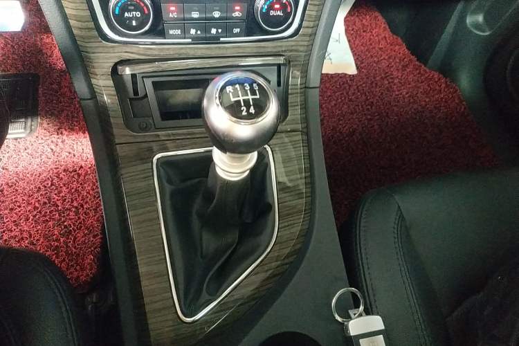 Used Zotye T600 2016 1.5T Manual Luxury Edition
