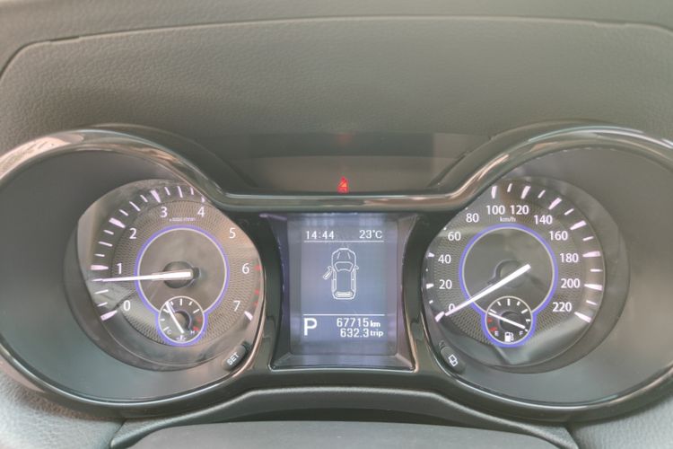 Used JMC Yusheng S350 2016 2.0T Automatic All-Wheel Drive Gasoline Ultra-Luxury 5-Seater
