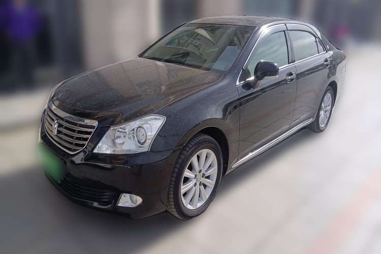 Used Toyota Crown 2011 2.5L Royal Special Edition with Leather and Sunroof