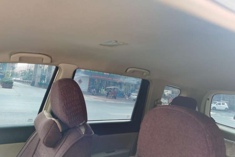 Used Nissan Livina 2013 1.6XE Manual Comfort Edition