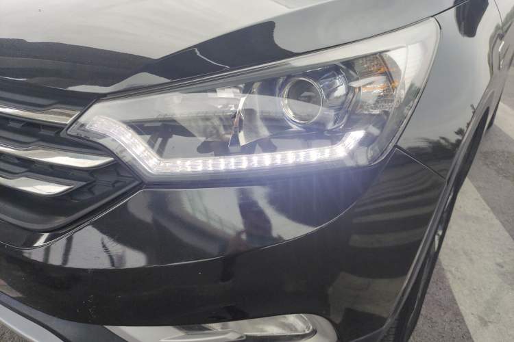 Used Dongfeng Aeolus AX7 2016 1.4T Manual Zhuyue Model
