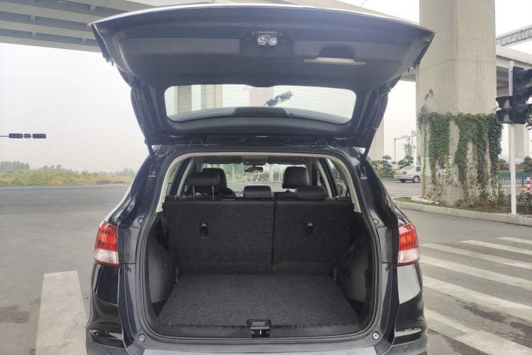 Used Dongfeng Aeolus AX7 2016 1.4T Manual Zhuyue Model
