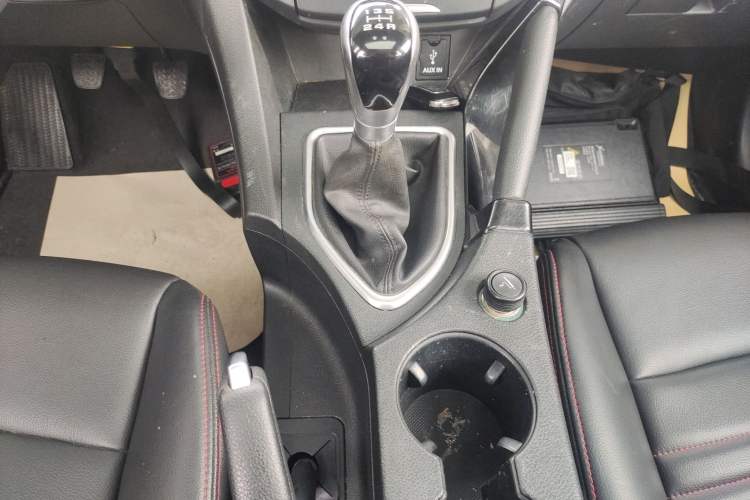 Used Dongfeng Aeolus AX7 2016 1.4T Manual Zhuyue Model
