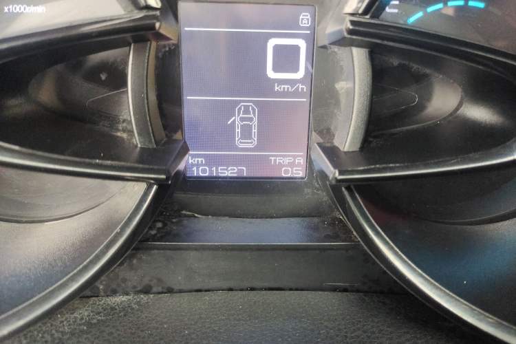 Used Dongfeng Aeolus AX7 2016 1.4T Manual Zhuyue Model
