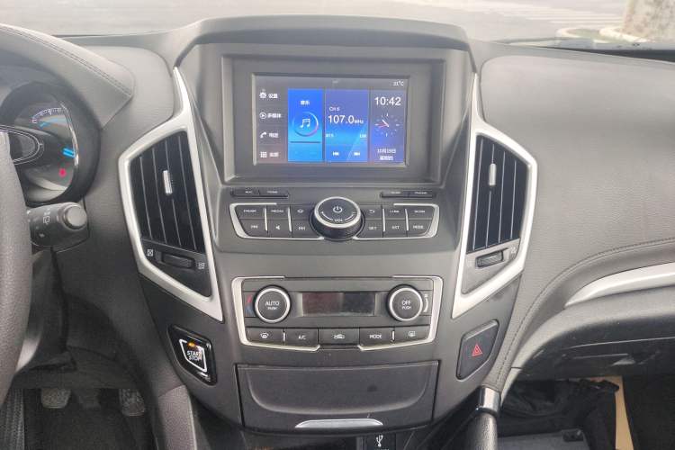 Used Dongfeng Aeolus AX7 2016 1.4T Manual Zhuyue Model
