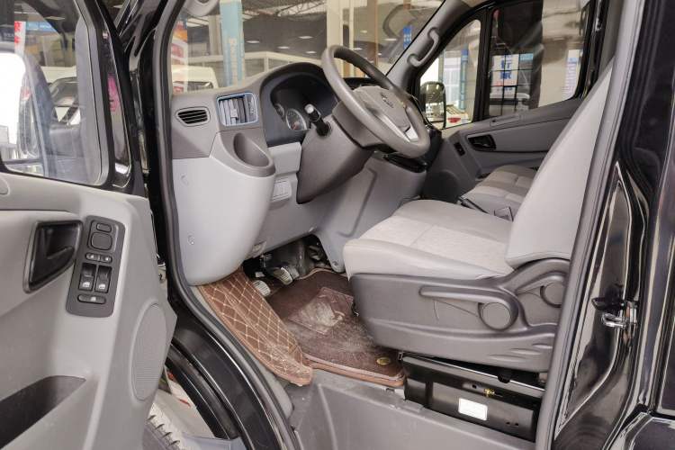 Used Foton Toano 2020 2.5T Manual Tongtu Long Wheelbase Mid-Height 5/6/7-Seater 4J25TC3