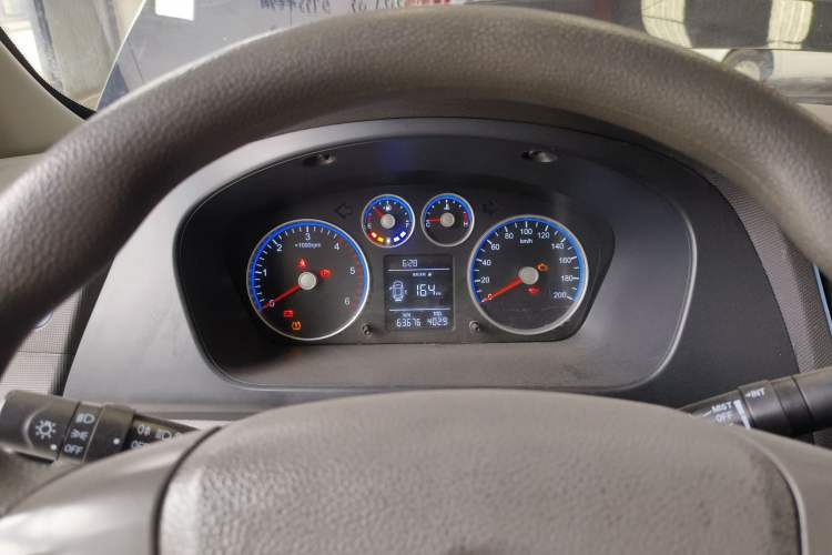 Used Foton Toano 2020 2.5T Manual Tongtu Long Wheelbase Mid-Height 5/6/7-Seater 4J25TC3