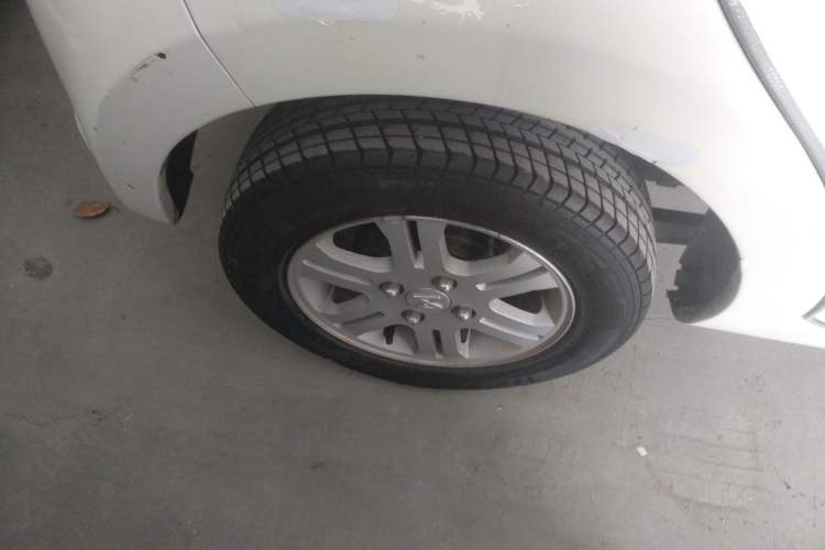 Used JMEV E200L 2016 E200 Comfort Model
