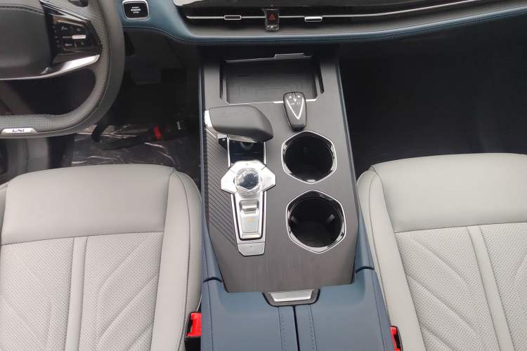 Used Changan UNI-K iDD 2023 Zhidian iDD 1.5T 135km Smart & Fun Model
