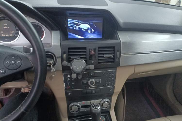 Used Mercedes-Benz GLK-Class 2008 GLK 300 4MATIC Luxury Model Audio And AC Panel